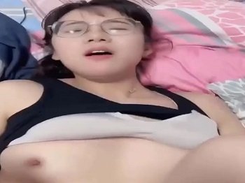 Clipes de sexo como quynh se espalharam com o irmão tatuado